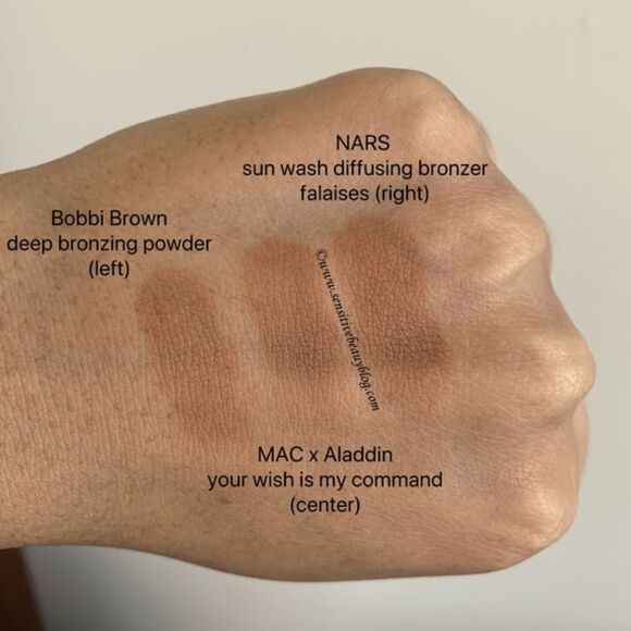 Bobbi Brown Bronzing Powder in Deep 3 - Picture 4 of 12